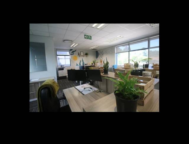 OFFICE FOR SALE IN CASCADES